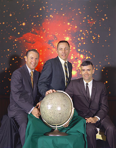 375px-The_Actual_Apollo_13_Prime_Crew_-_GPN-2000-001167