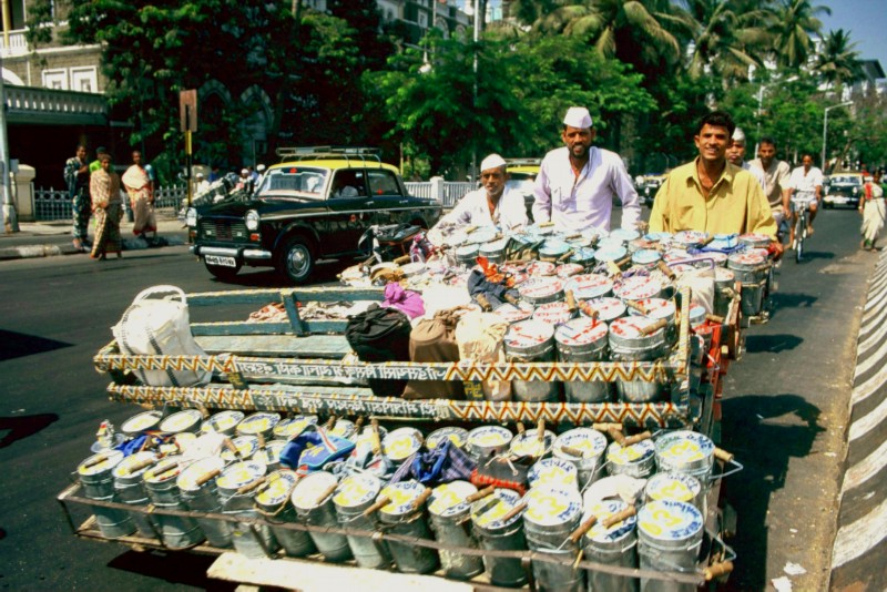 dabbawallah_3_men_cart