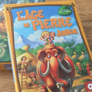 Nous voilà à L’âge de Pierre Junior ! (Présent !)