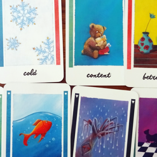 …and then we held hands, un peu de poésie dans ce monde de brutes