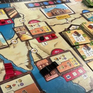 Resafa : À dos de chameau dans la cité antique